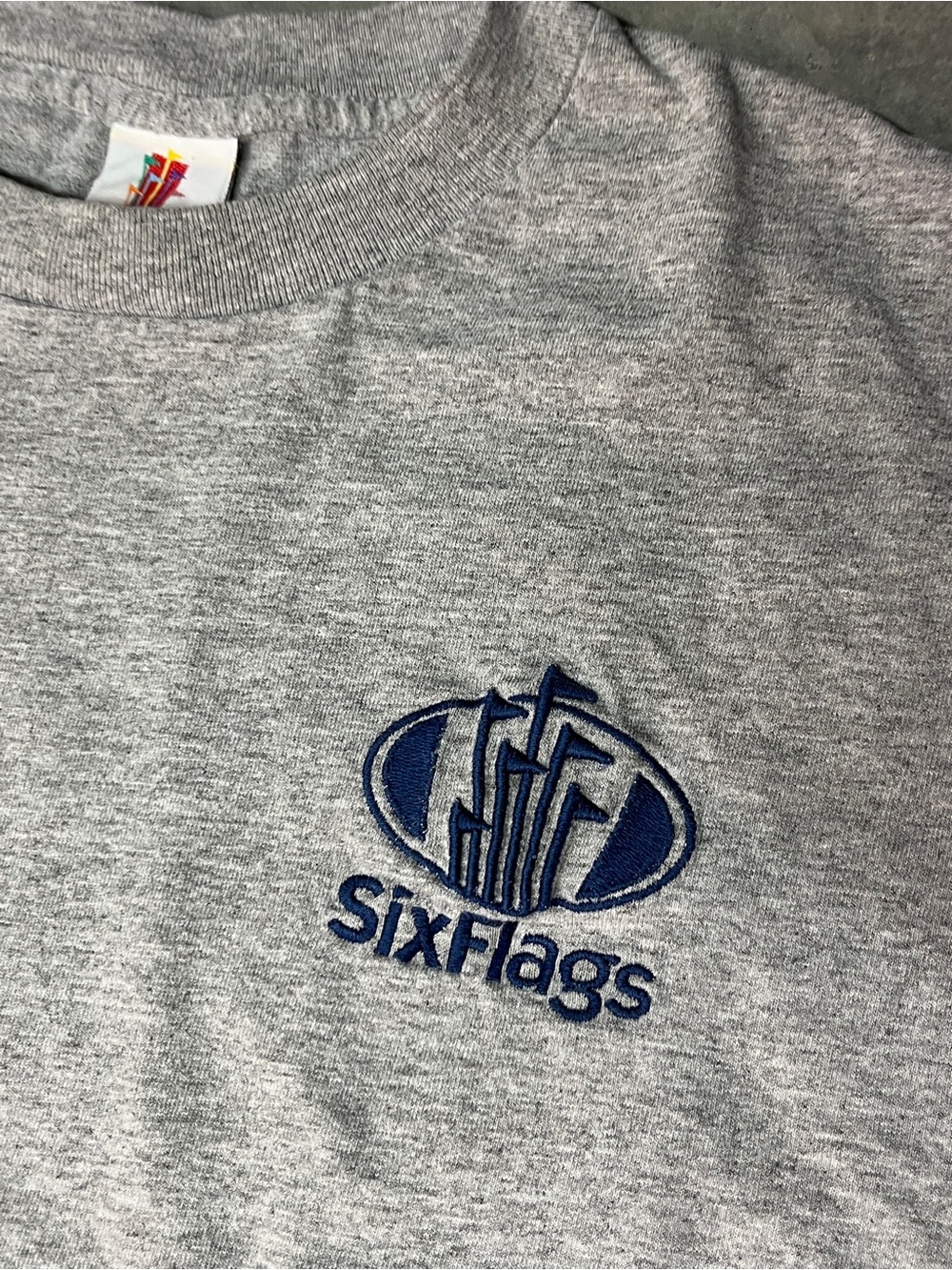 1990s Six Flags Tee - Picture 2 of 6